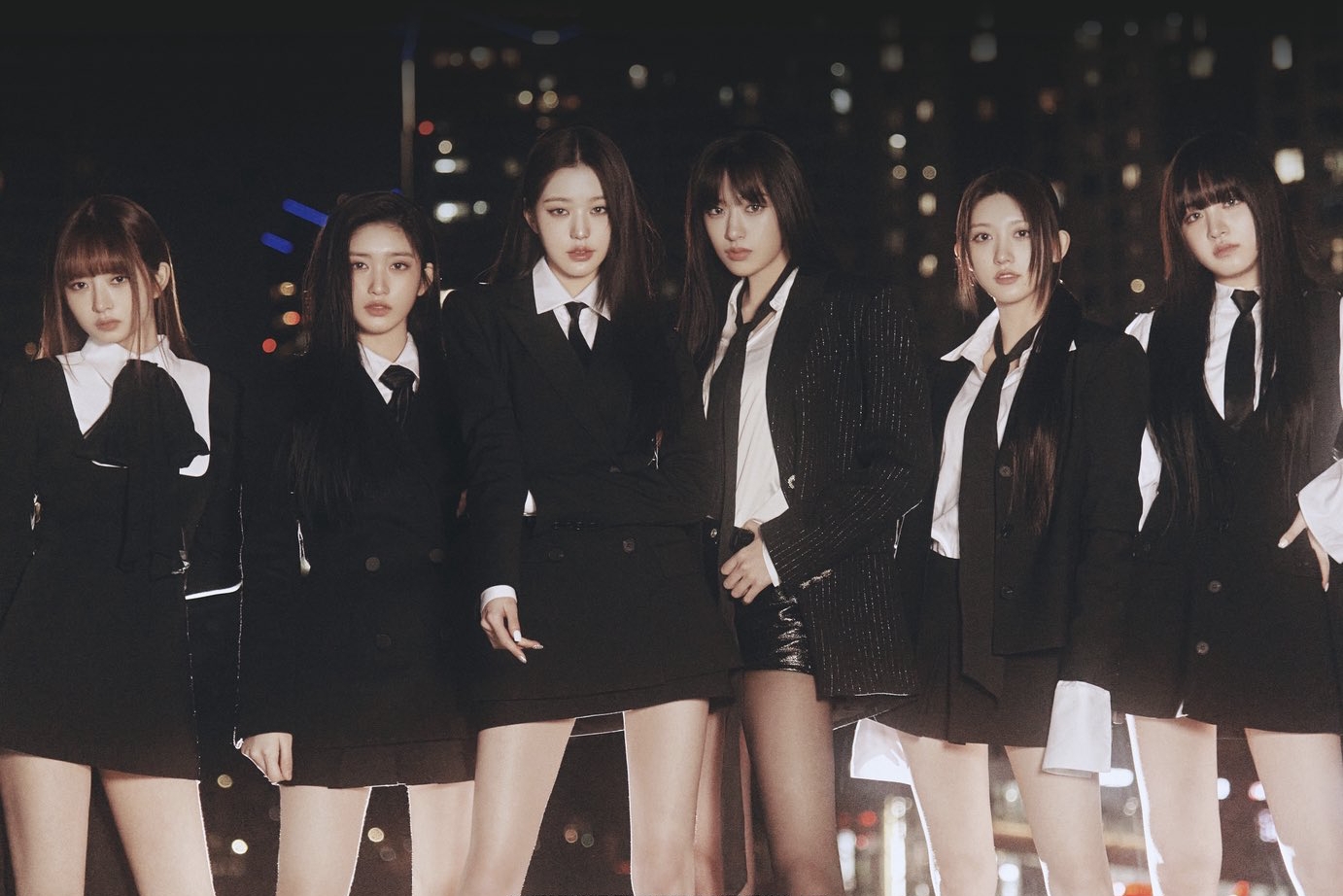 IVE's 'I AM' Becomes First MV to Hit 400 Million Views